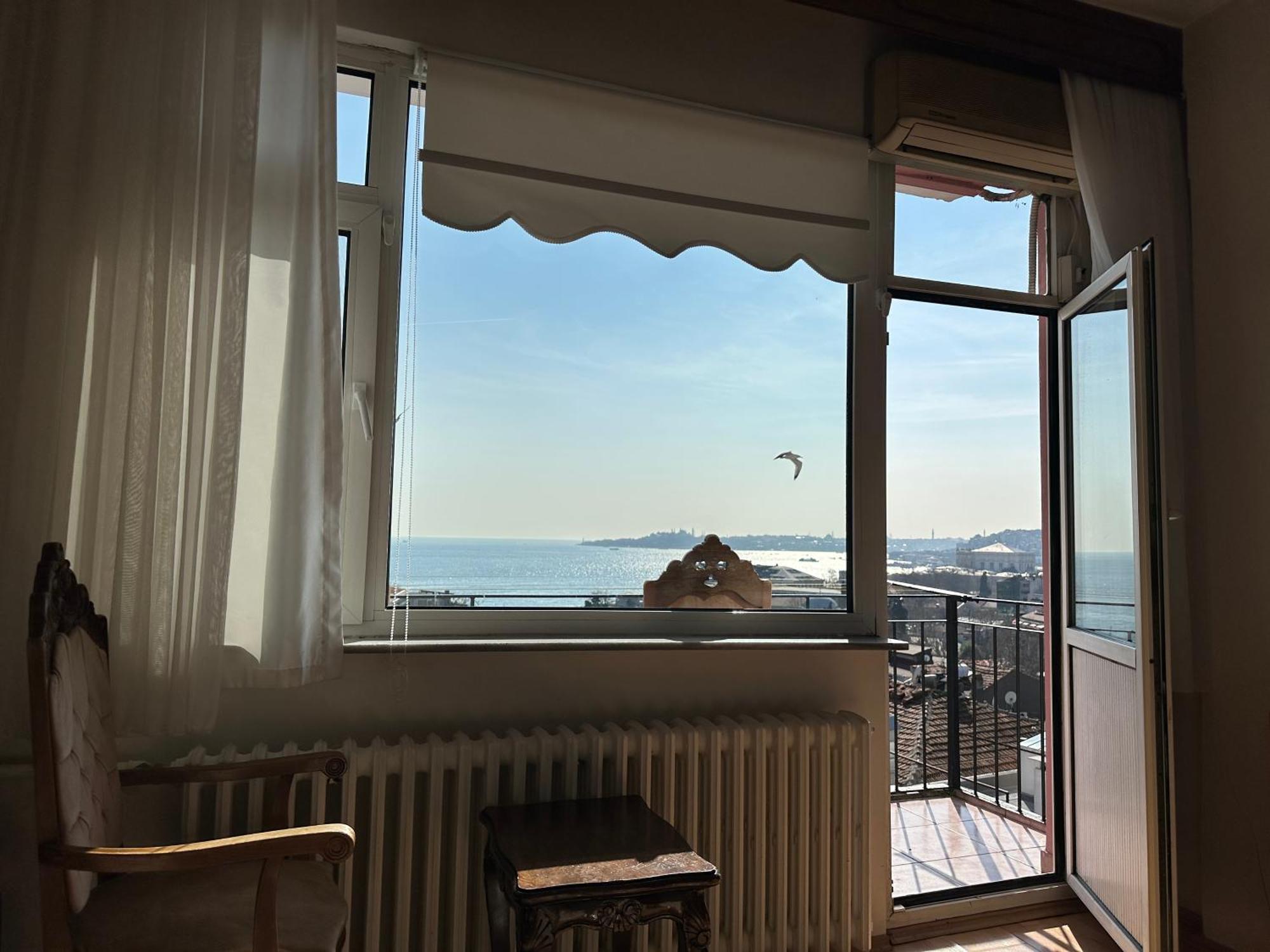 Romantic House With Bosphorus View Daire